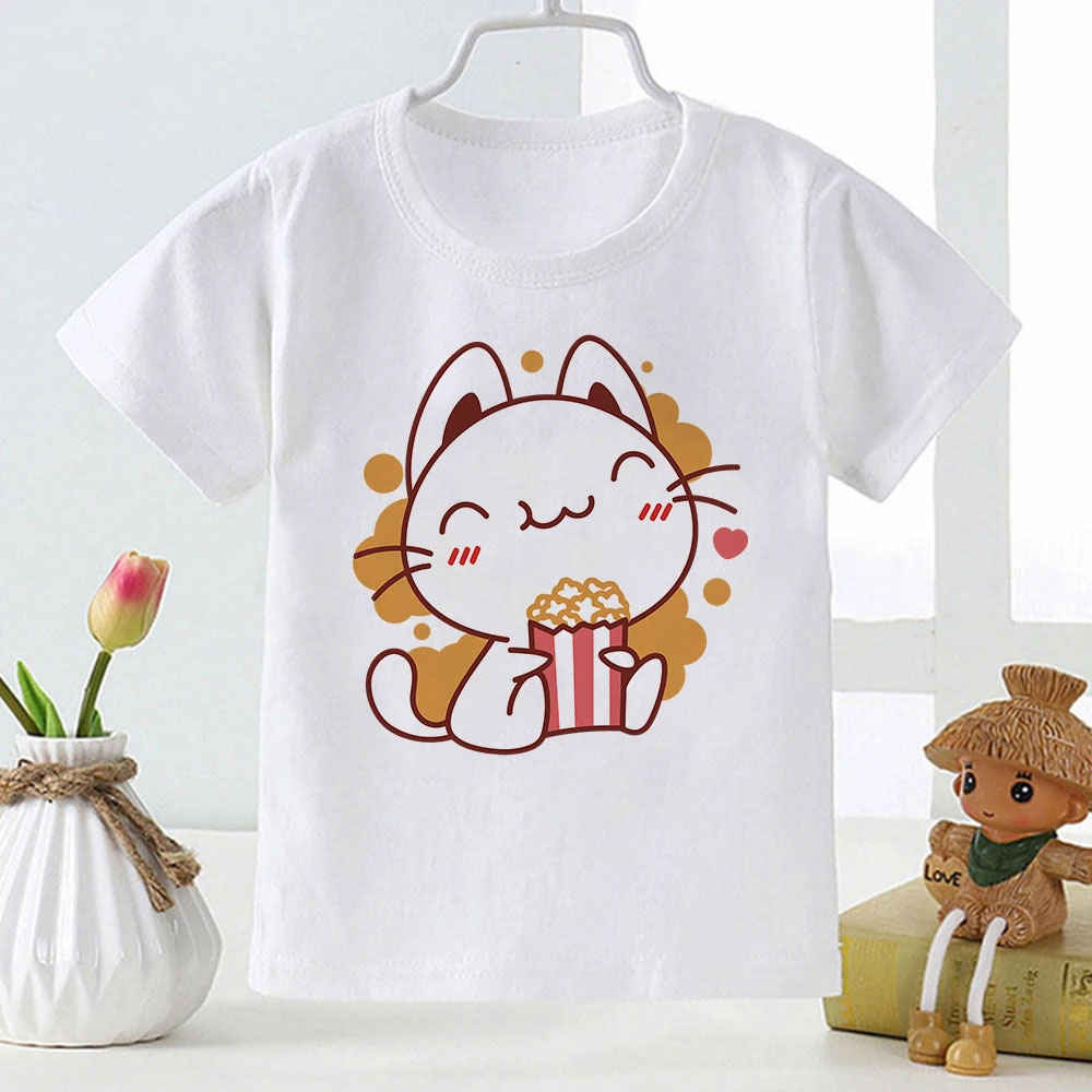Cute Kawaii Cat Eating Popcorn